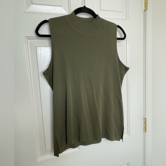 Exclusively Misook Sleeveless Knit Shell Top Olive Green Size M Mock Neck - Picture 2 of 7